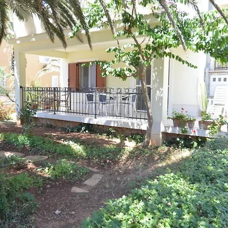 House Oskar 3*