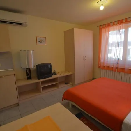 House Oskar Pensionat Mali Lošinj